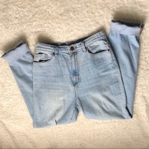 BDG Mom High Rise Jean Light Wash